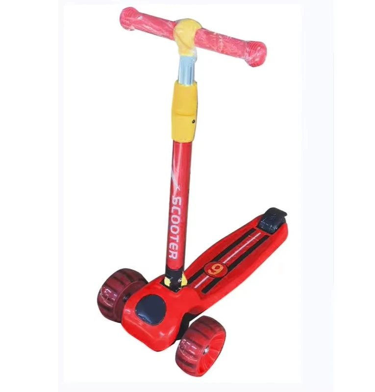 Children Kids Scooter Height Adjustable Foldable Lean to Steer Kids' Kick Scooter With Flashing PU 3 Wheels for Boys Girls