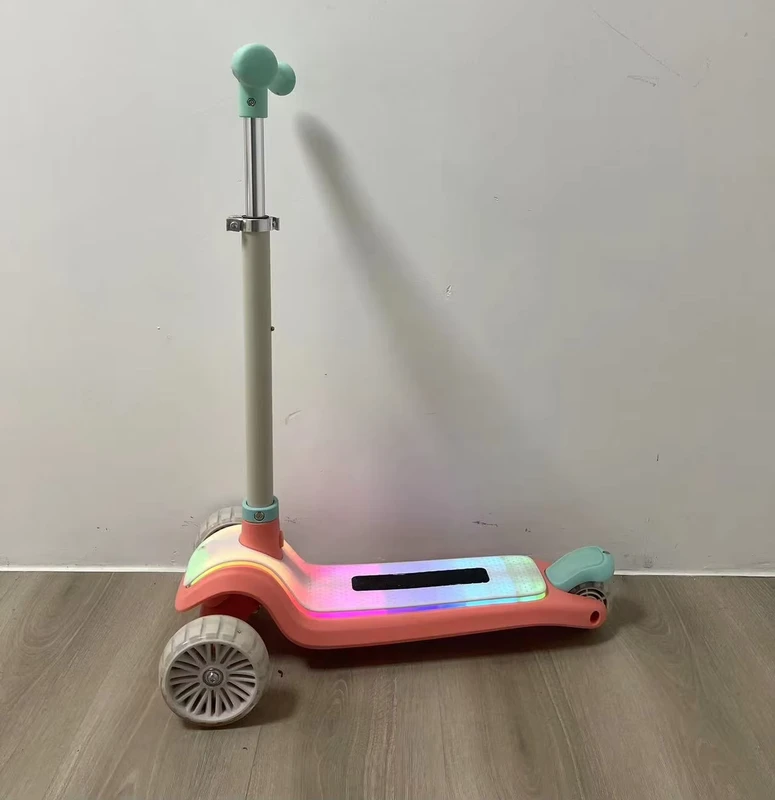 Kids Scooter with Flash Children Kick Scooter with LED Lights for Kid Wheel Flash Wheel Kids' Scooters