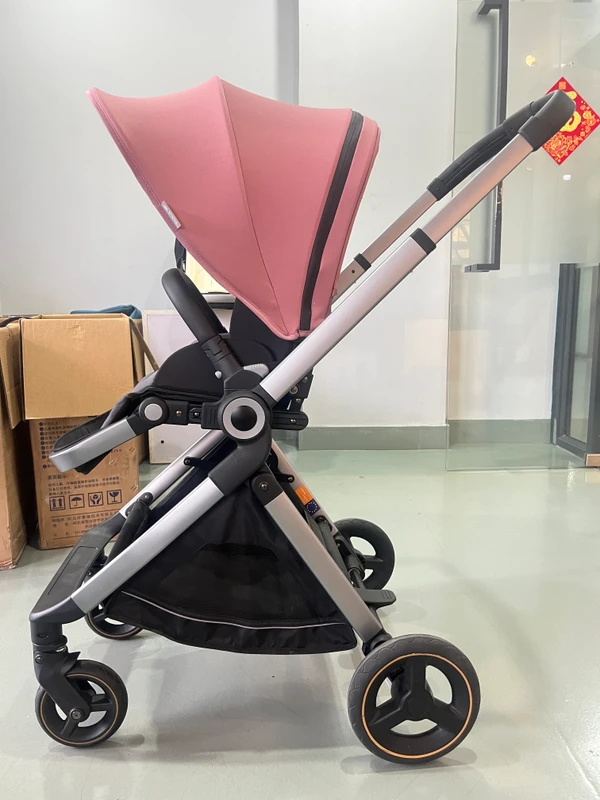 Lightweight Aluminum Alloy Frame Baby Stroller 0-3 Years 20KG Load Capacity Can Sit Lie Easy Folding 4 PU Wheels EN1888