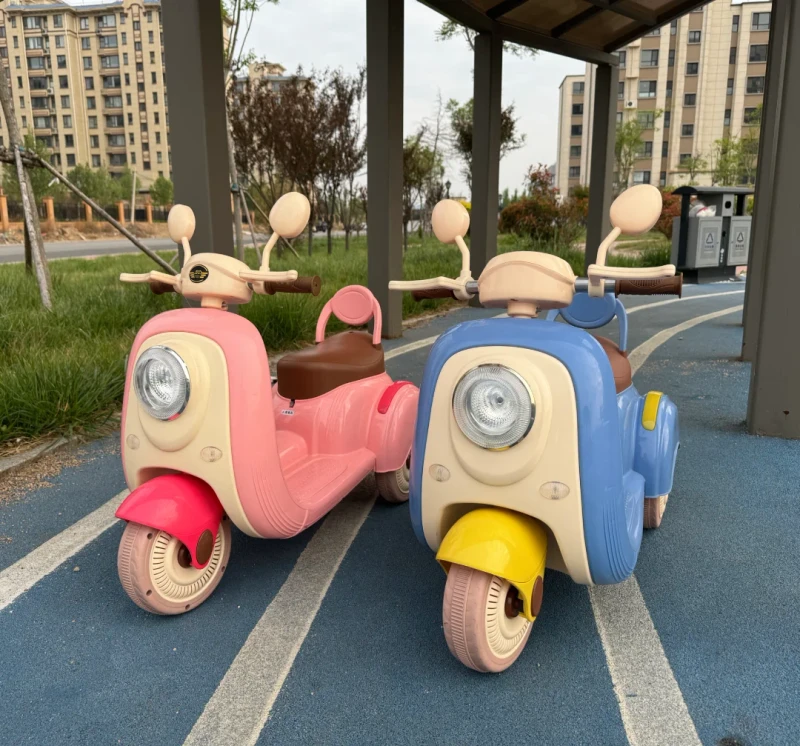 Outdoor Playing Ride Car Toy 3 Wheels 12V Battery Tricycle Kids Electric Music Light